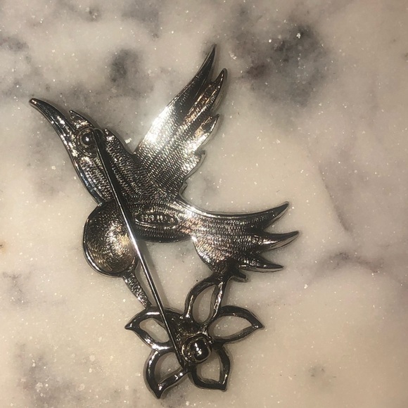 VTG Avon Humming Bird Feeding Flower Floral Marcasite Brooch 1.5” x 2.2” - Picture 3 of 6